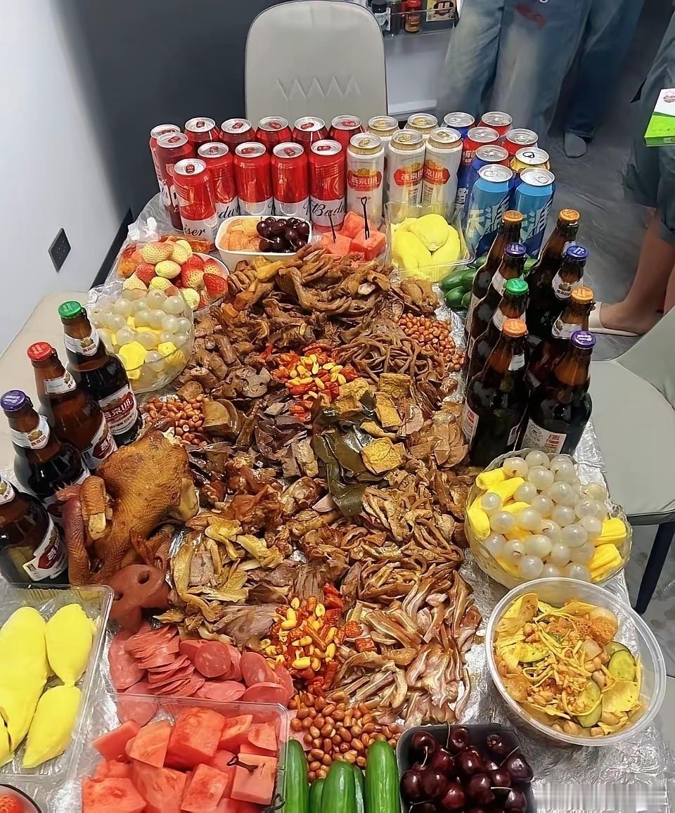 这两个朋友请吃饭，你觉得哪家更有诚意！ 