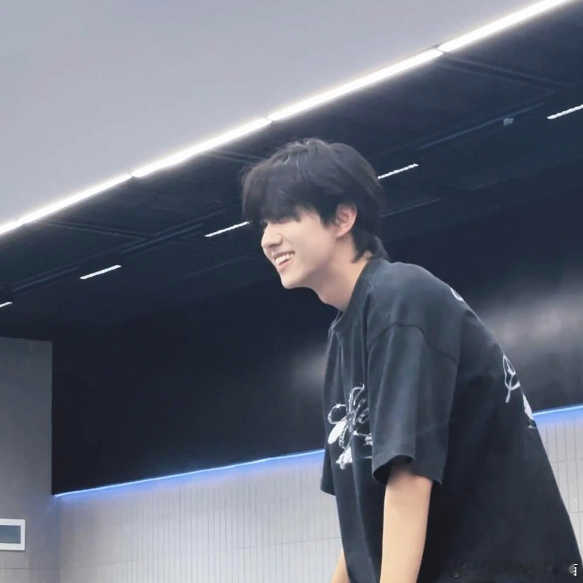 刘轩丞私服真的好帅！！！说话语气也好乖 ​​​
