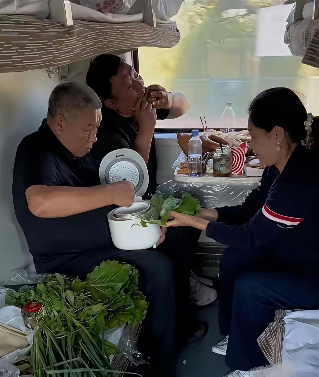 在⁠火车上‌‎碰﻿‌‎到这种⁠﻿⁠人﻿，真的挺无语的⁠﻿‎。
