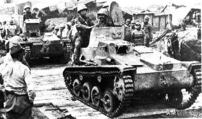 1937年日军相比1931年增加的新式装备：

在武器装备方面，日军在1931年