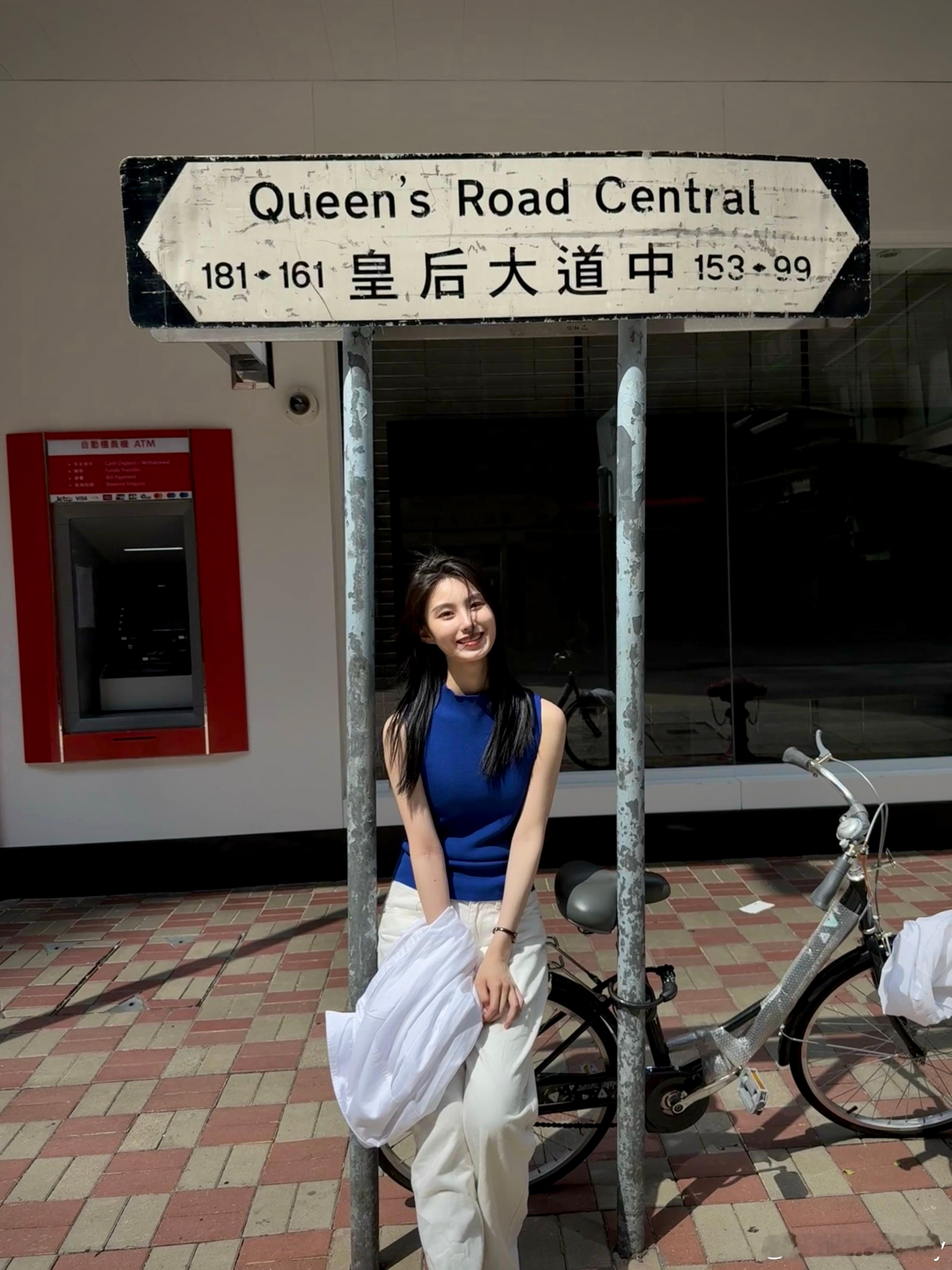 好喜欢听着Eason的歌走在香港的街头香港黑胶唱片旺角中环  ​​​