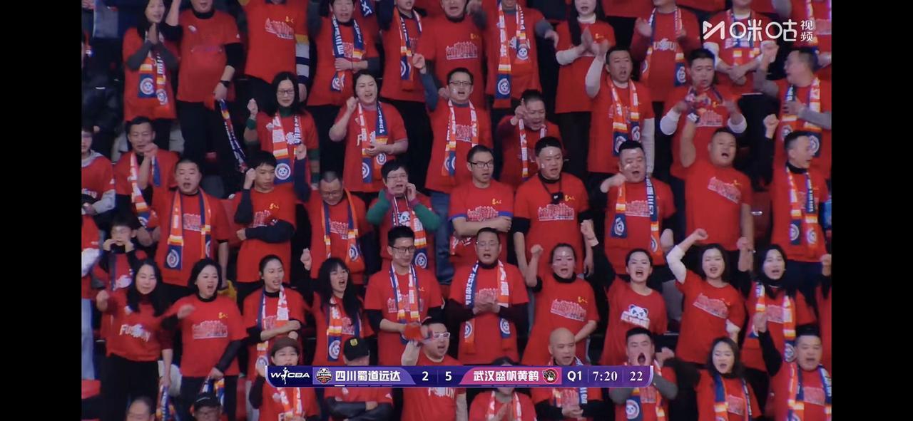 吐槽四川女篮也好，愿意给四川女篮时间也好，只要支持四川女篮就行！

反正我虽然会