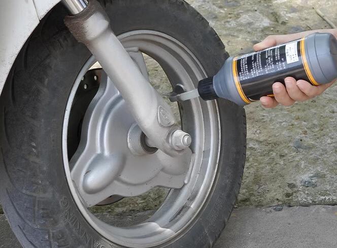 救命！电动车真空胎扎了别乱搞，这样解决，不花冤枉钱🔥

骑电动车半路，真空胎被