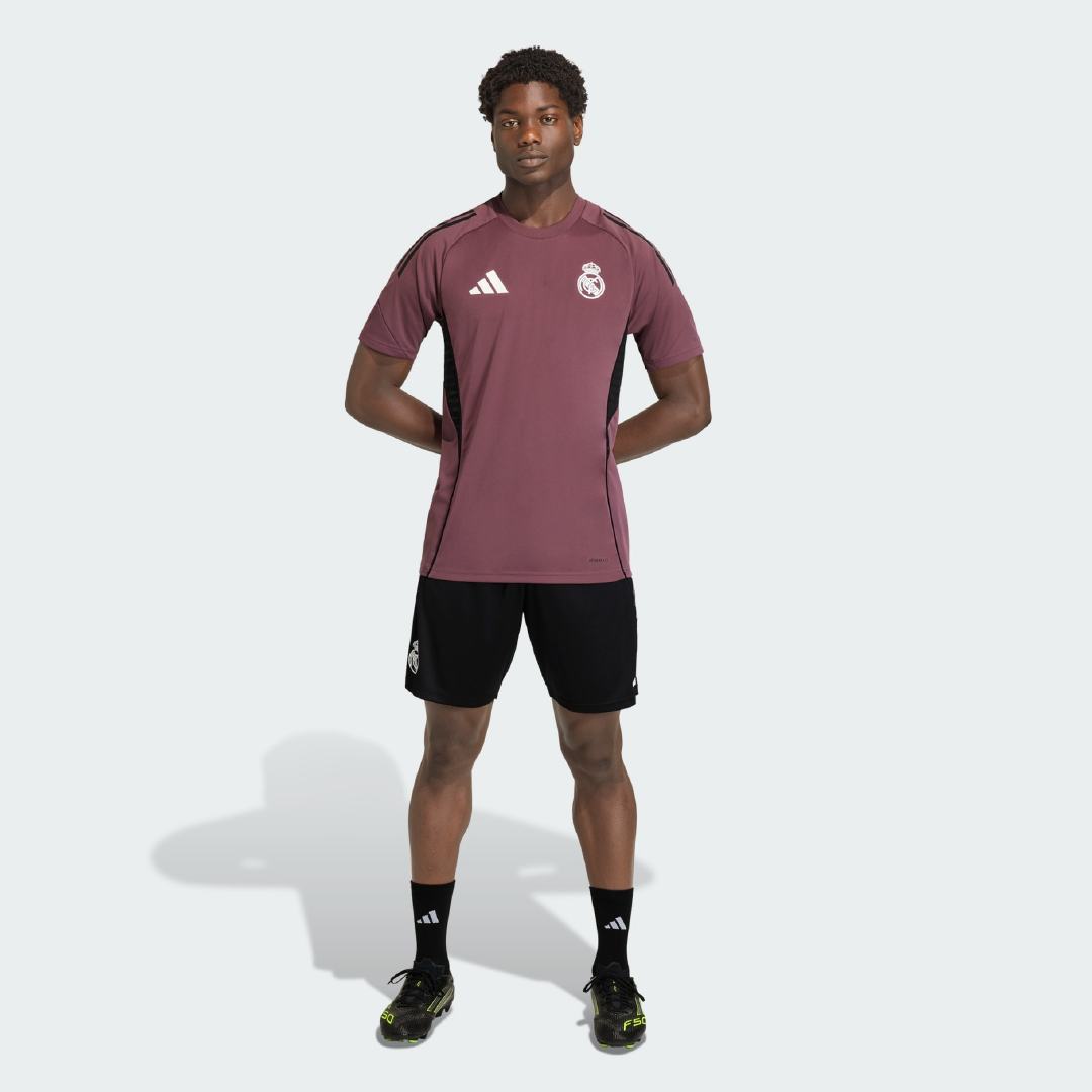 2026年年初的训练服和外套！👀halamadrid