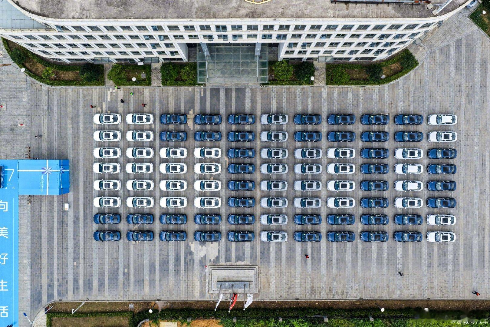 吉利银河A7上市14天交付破万  爆款实力，势不可挡，这就是银河速度！继上市首周