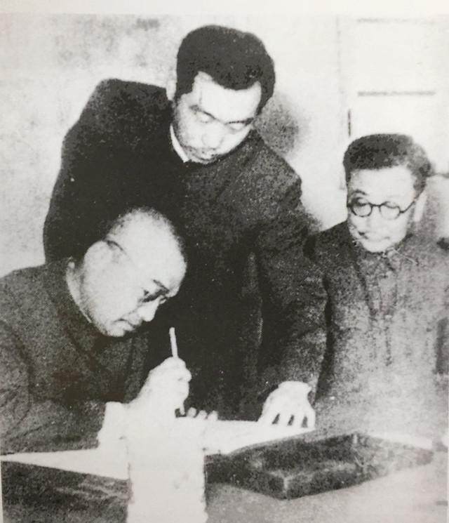[微风]抗美援朝停战谈判时，美国派出了5名谈判高手，我方正不知该派谁去谈判时，毛