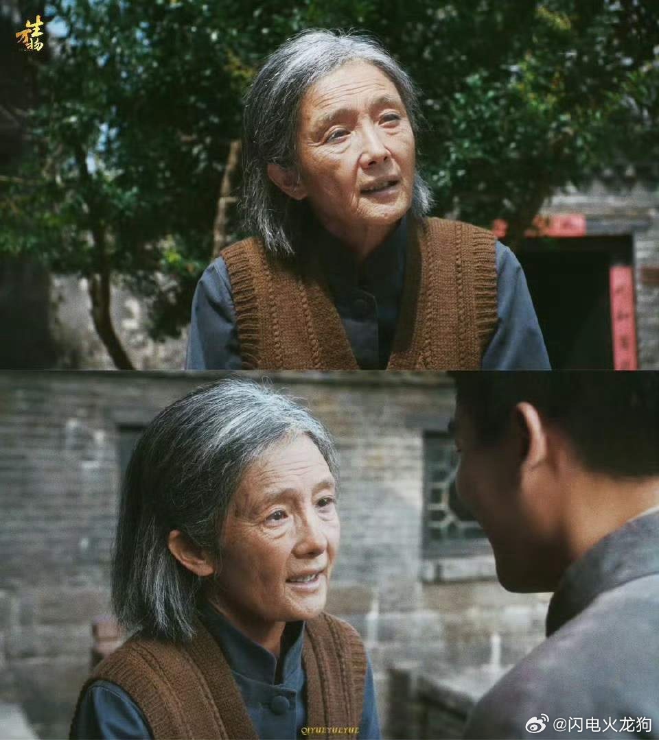 赵丽颖杨幂因为白玉兰视后上热搜了。坦白讲，今年的话，明显杨幂比赵丽颖更有竞争力一