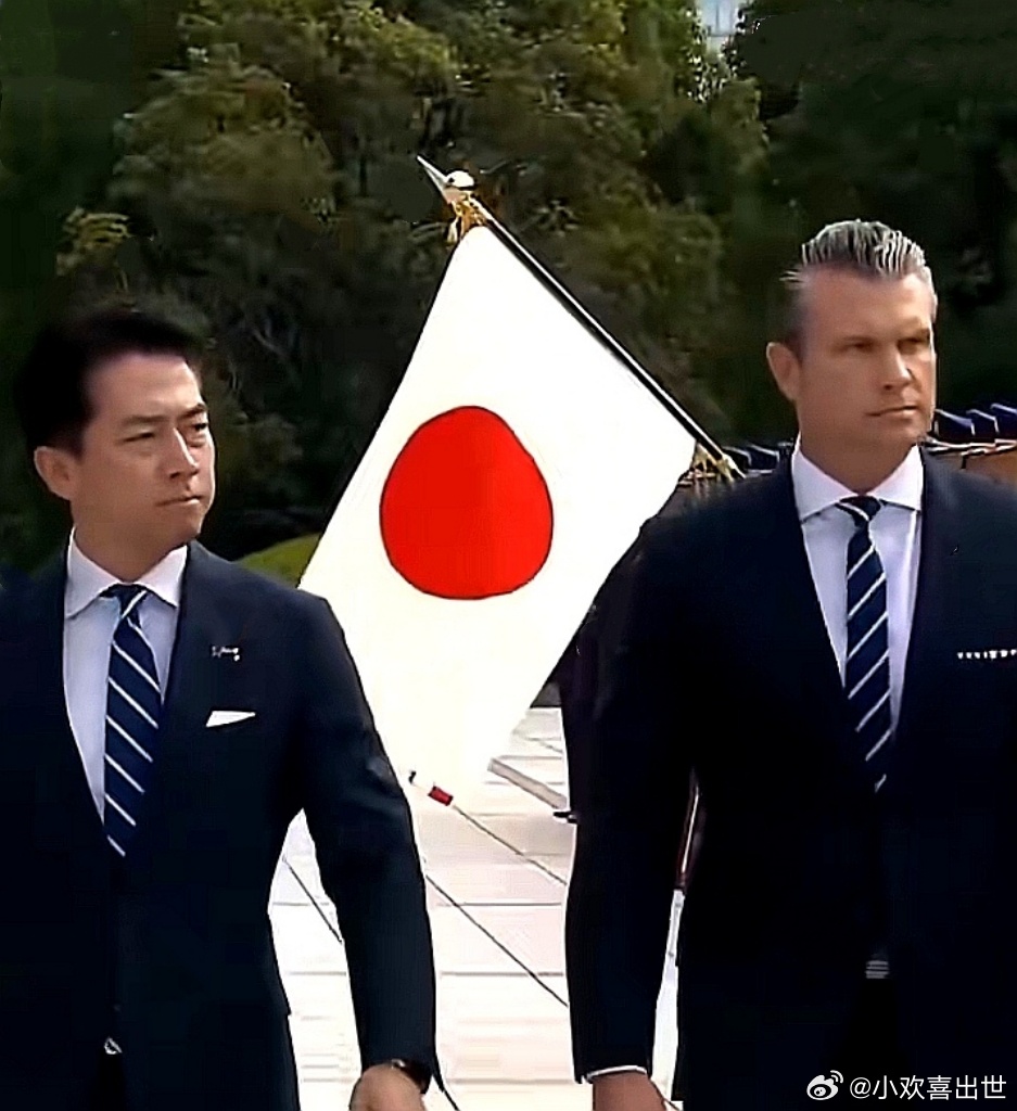 美国战争部长赫格塞思访日，与日本防卫大臣小泉进次郎会晤 