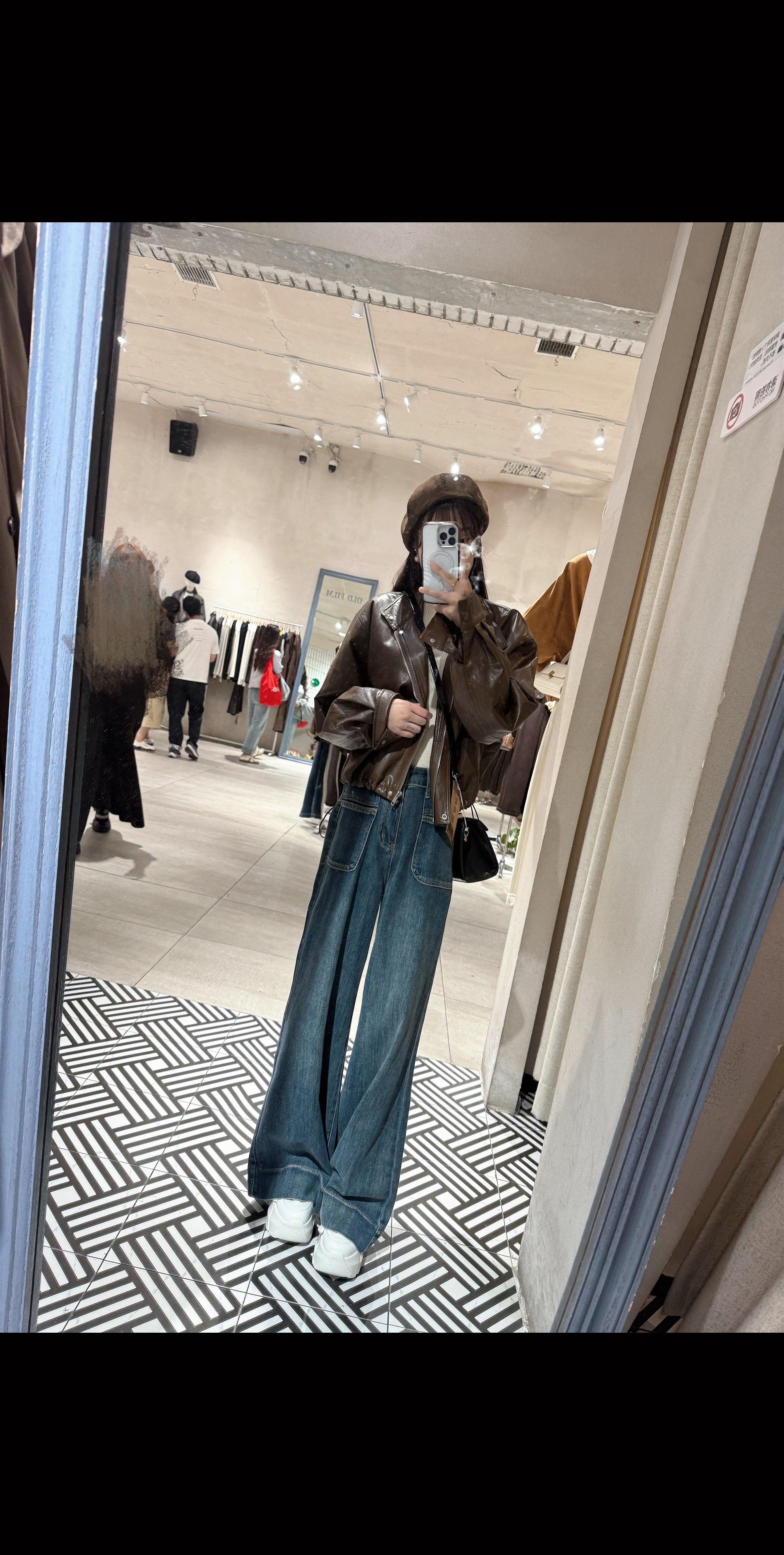 开始降温了，如果你没有深情的拥抱，就请努力买件外套，接下来的日子 记得...