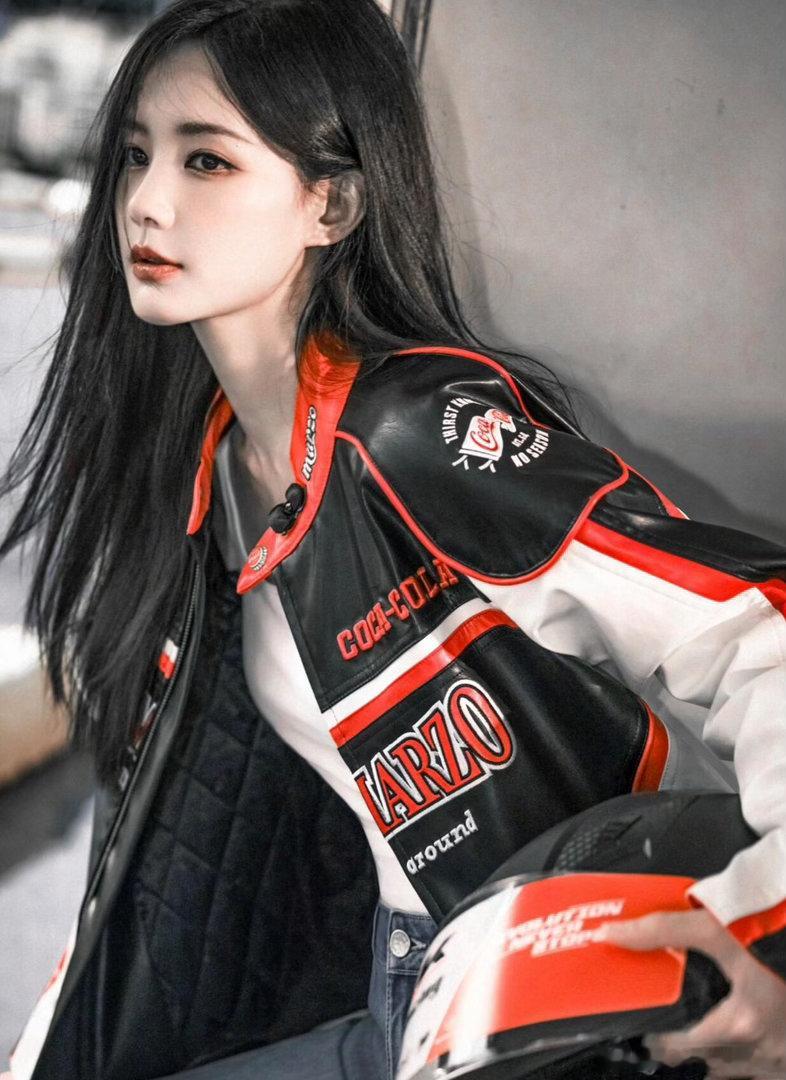 长风起编剧说李一桐演的纯恶女长风起 甜妹脸配黑莲花心，李一桐这是要撕标签了。“不