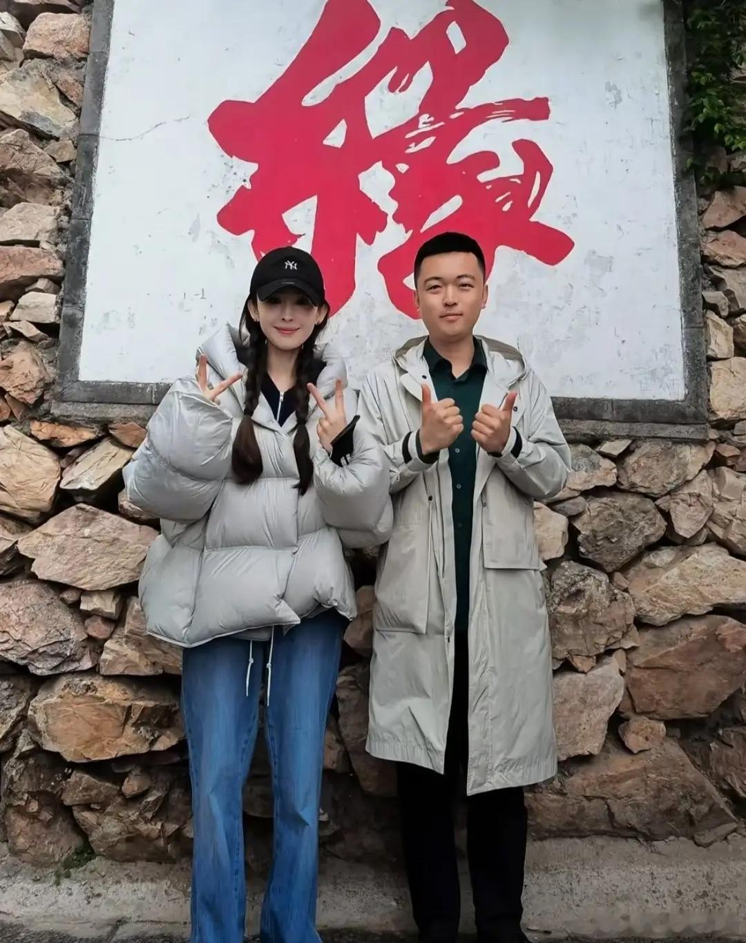 有网友在辽宁丹东大孤山偶遇娜扎，她又去祈福了！她去年冬天就去了好几次，有一说一，