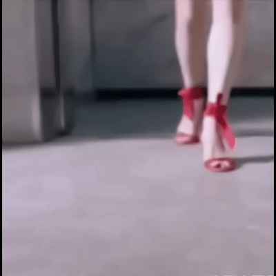 人间至甜袁冰妍 这么漂亮的jiojio，可以合作一下鞋子~