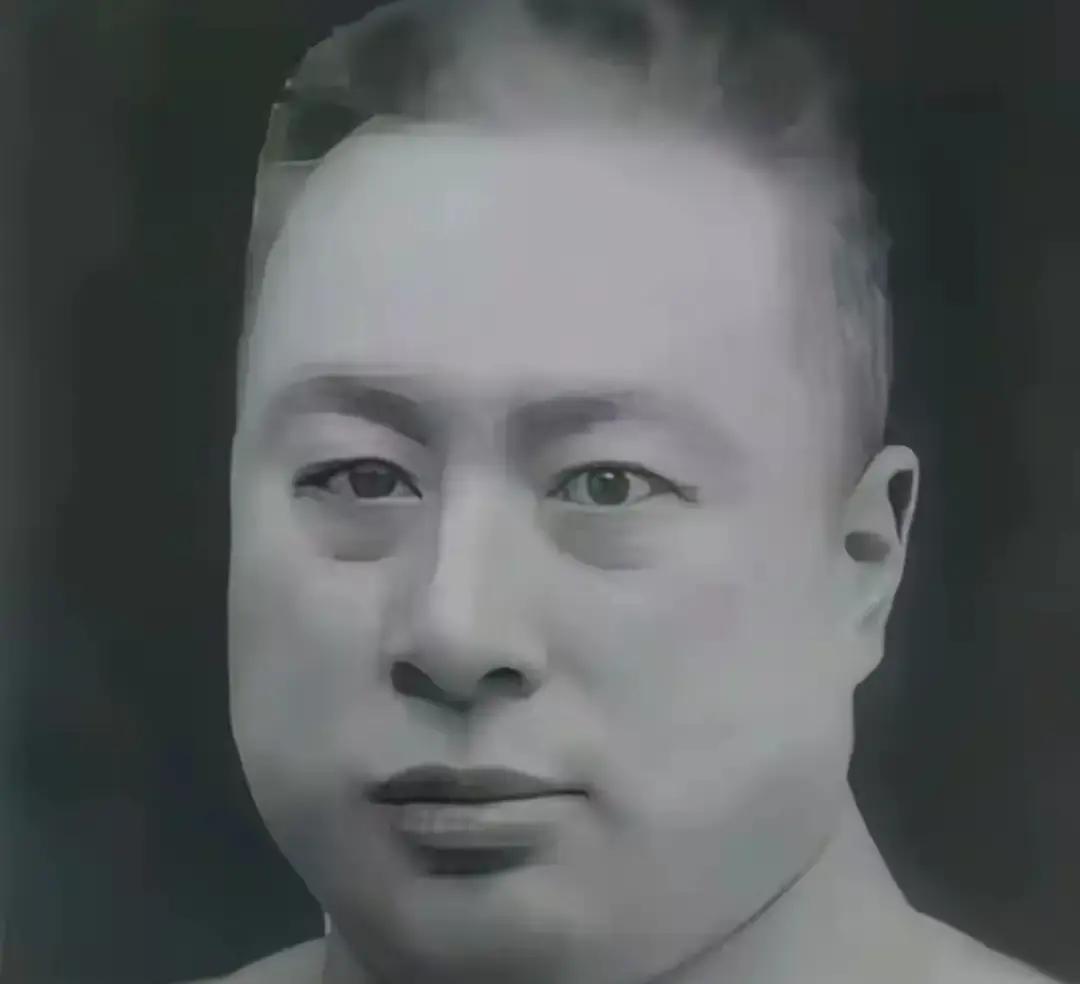 1931年，日军逼近齐齐哈尔，40岁少将谢珂下令开库取出99挺机枪，有人拦他说万