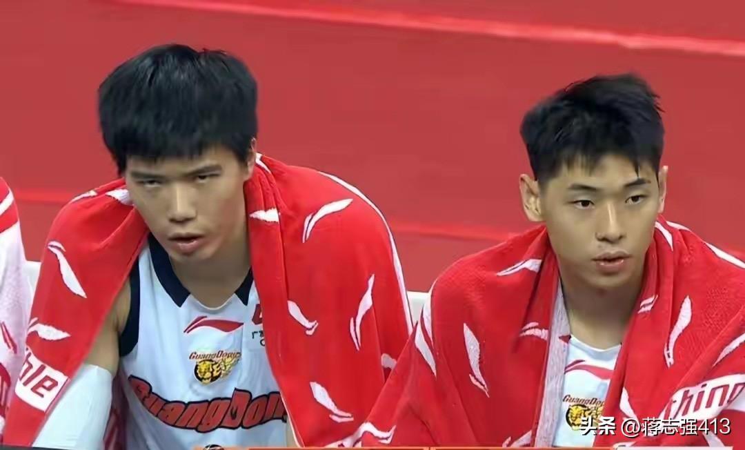 春日生活打卡季焦泊乔在广东宏远还有未来吗？广东队客场被江苏队绝杀，比赛结束后估计