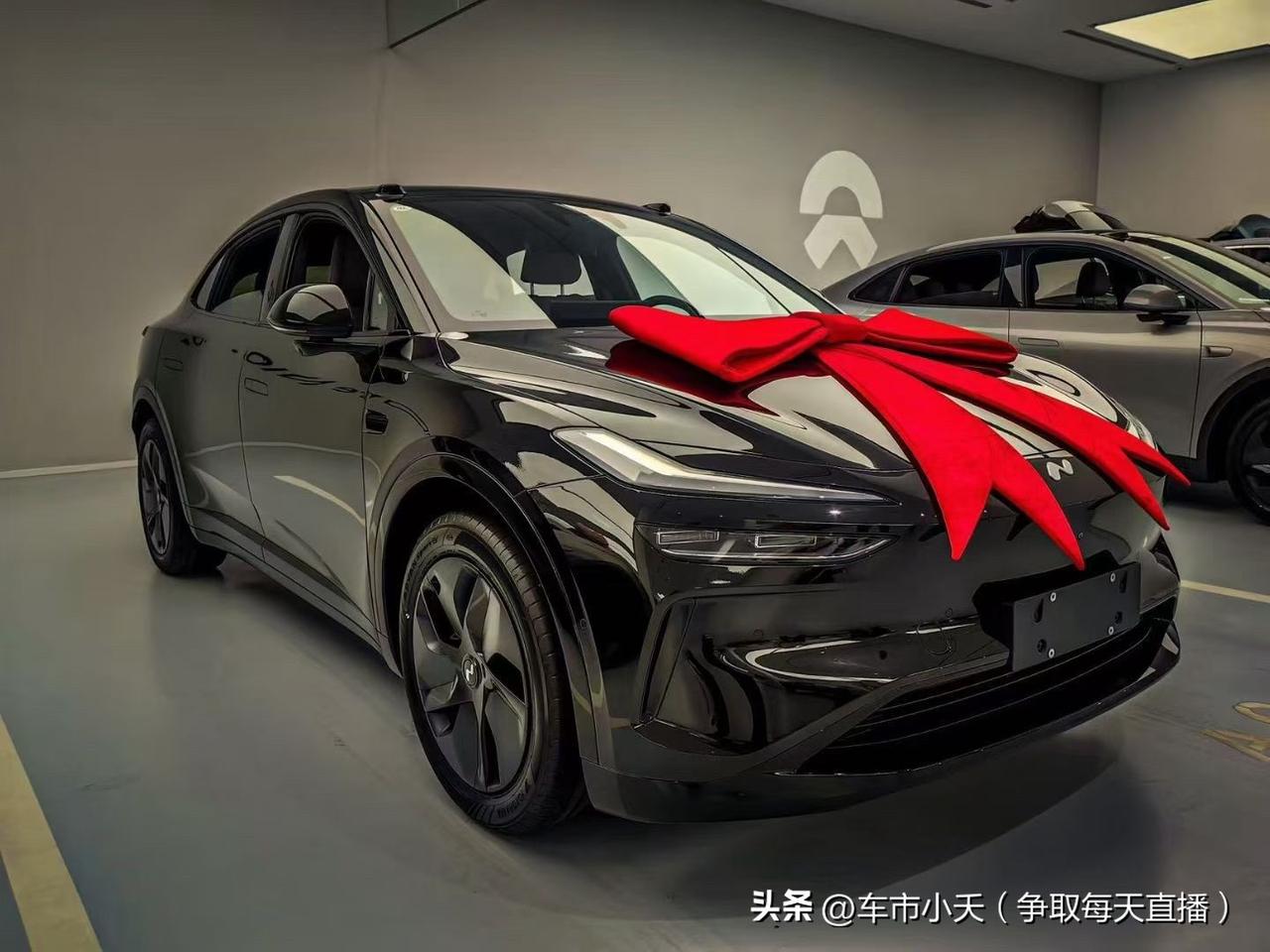 蔚来去年四季度实现盈利，兑现了李斌蔚来2025年盈利的承诺。但是蔚来的未来，还不