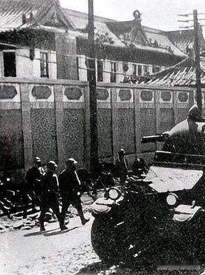 日本人今天还在大规模祭祀战犯，而且是政府带头的，这在德国是不可想象的，谁会去祭祀