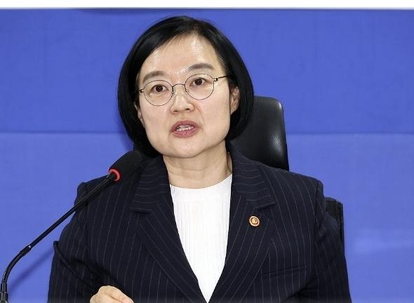 6月7日韩国总统李在明提议韩国商界和政治女强人59岁韩成淑担任韩国总理，如果获得