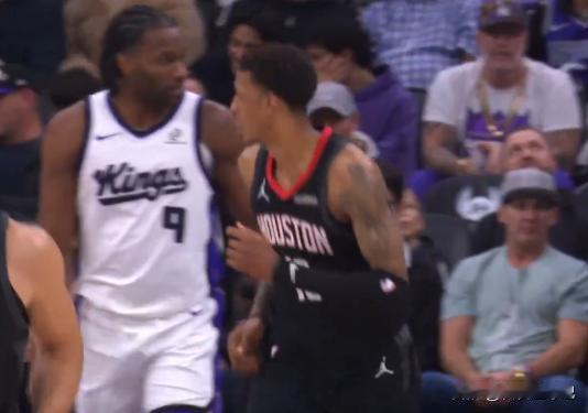 三分41中7+17%命中率！火箭这哑炮真得很无语
火箭98-111不敌国王，此役