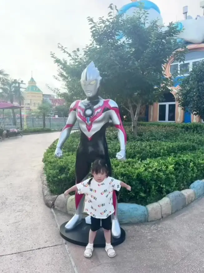 怎么会不牵挂呢，不能陪在你身边的日子都在想着。