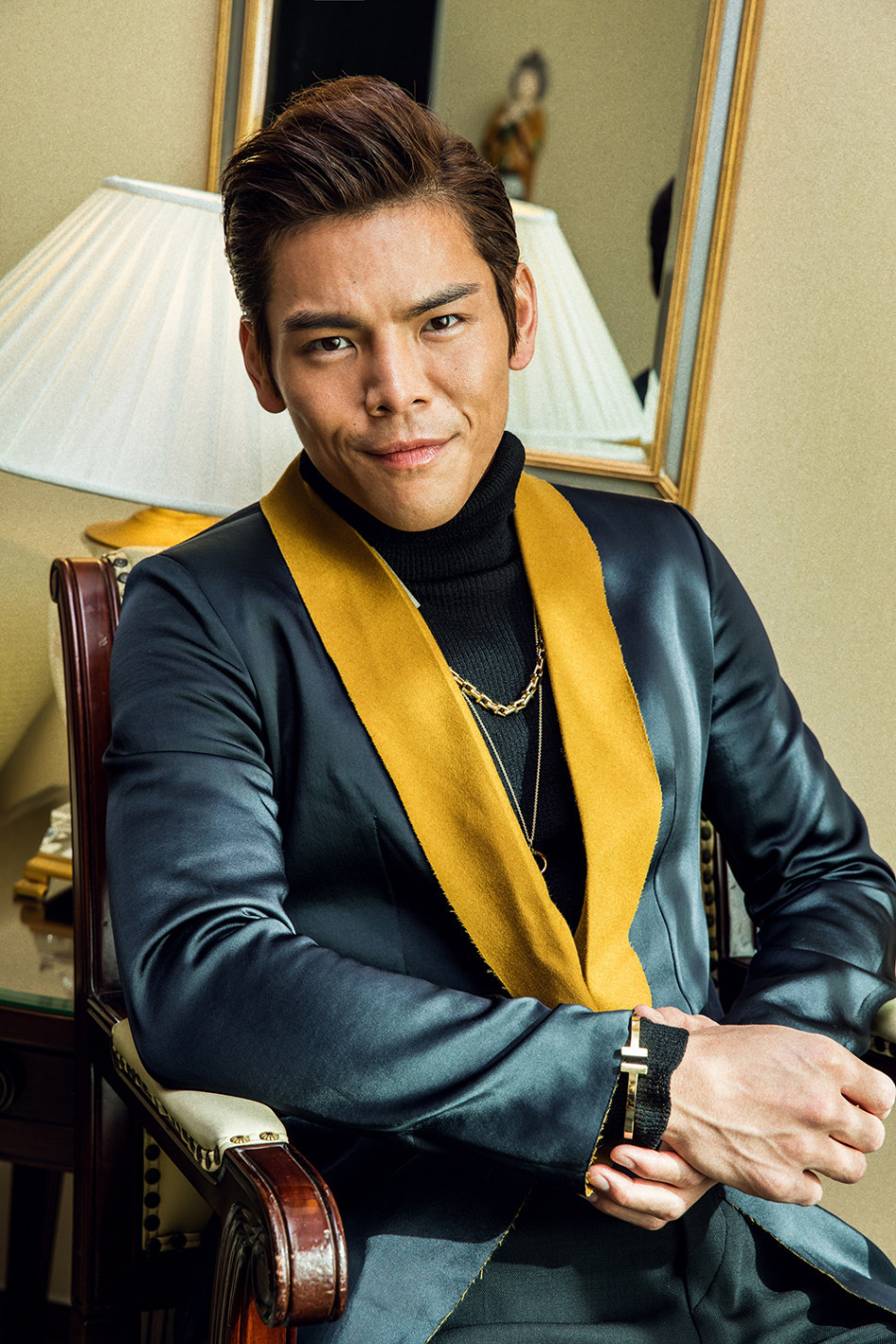 向佐 娱乐圈的人很恐怖向佐直言娱乐圈环境复杂、人心难测，感慨身处其中需时刻保持警