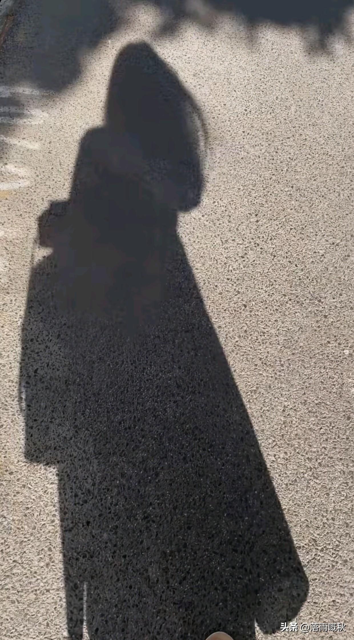 📝 𝓰𝓸𝓸𝒹 𝓂𝓸𝓇𝓃𝒾𝓃𝓰☀️

人这一生，总要走些弯