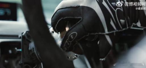 当漂移成为传递祝福的桥梁，广汽昊铂《广州飘移》做到了！这部大片形式新颖吸睛，让人