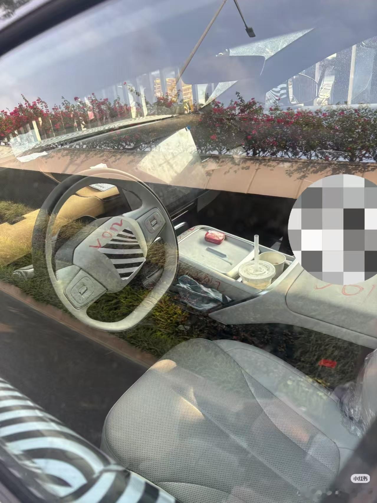 据说是新款 MONA M03 