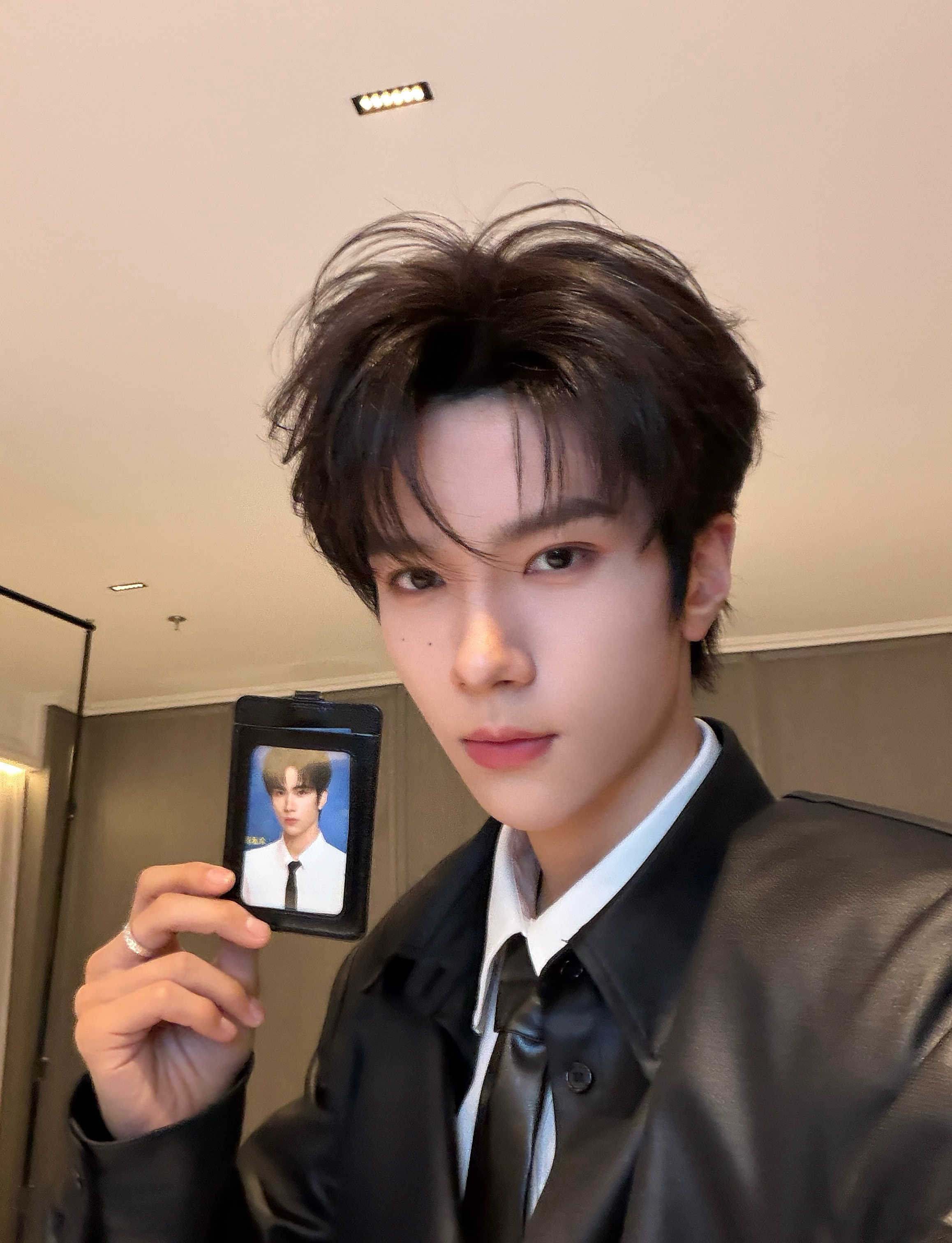 余承恩 yce余承恩天书黎明 yce余承恩顾天 虽然身处不同的夜空下，我们的目光