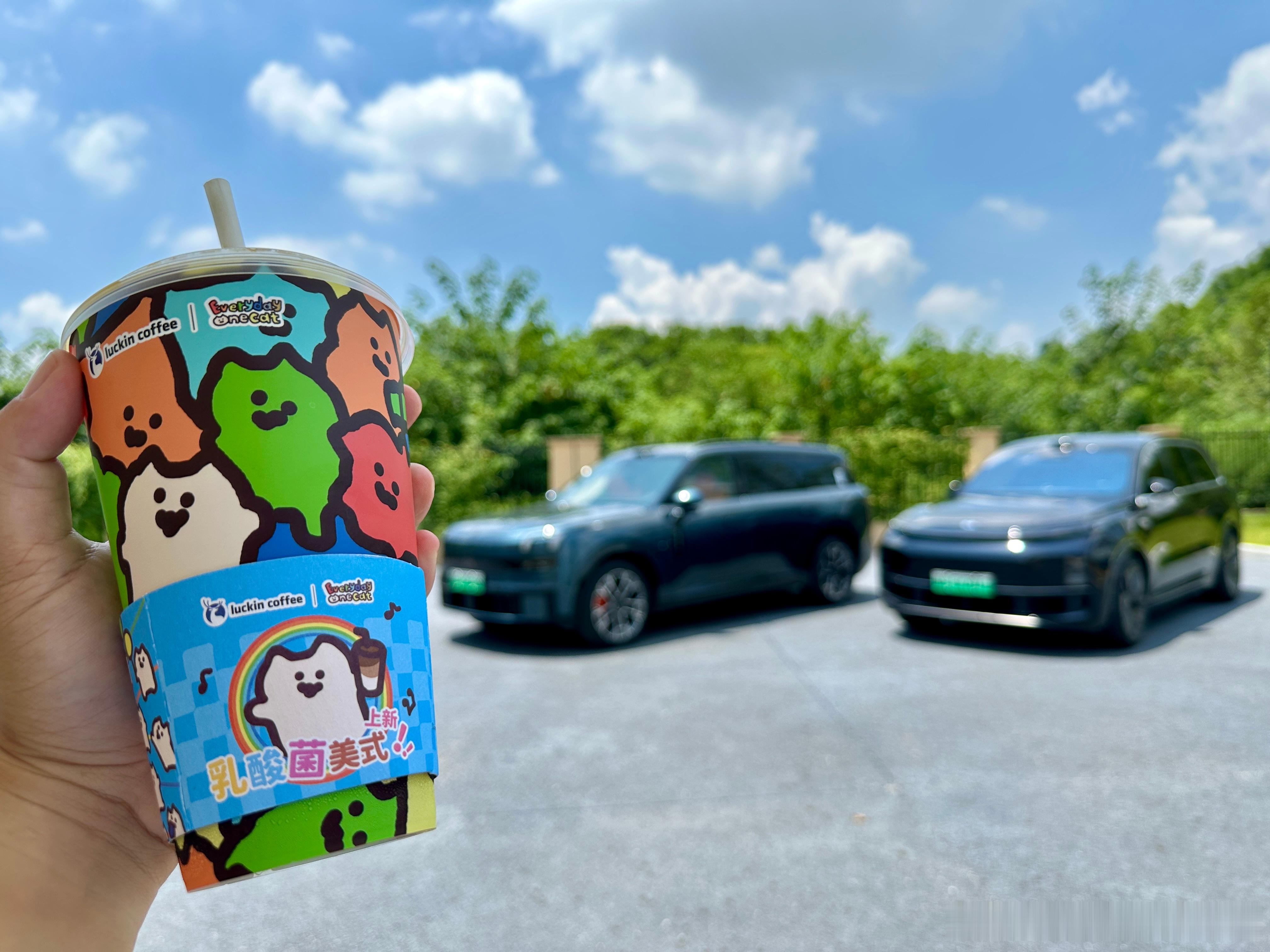 高温作业中，夏季的汽车博主都会晒黑不少[二哈][二哈][二哈]米帅试车  ​​​