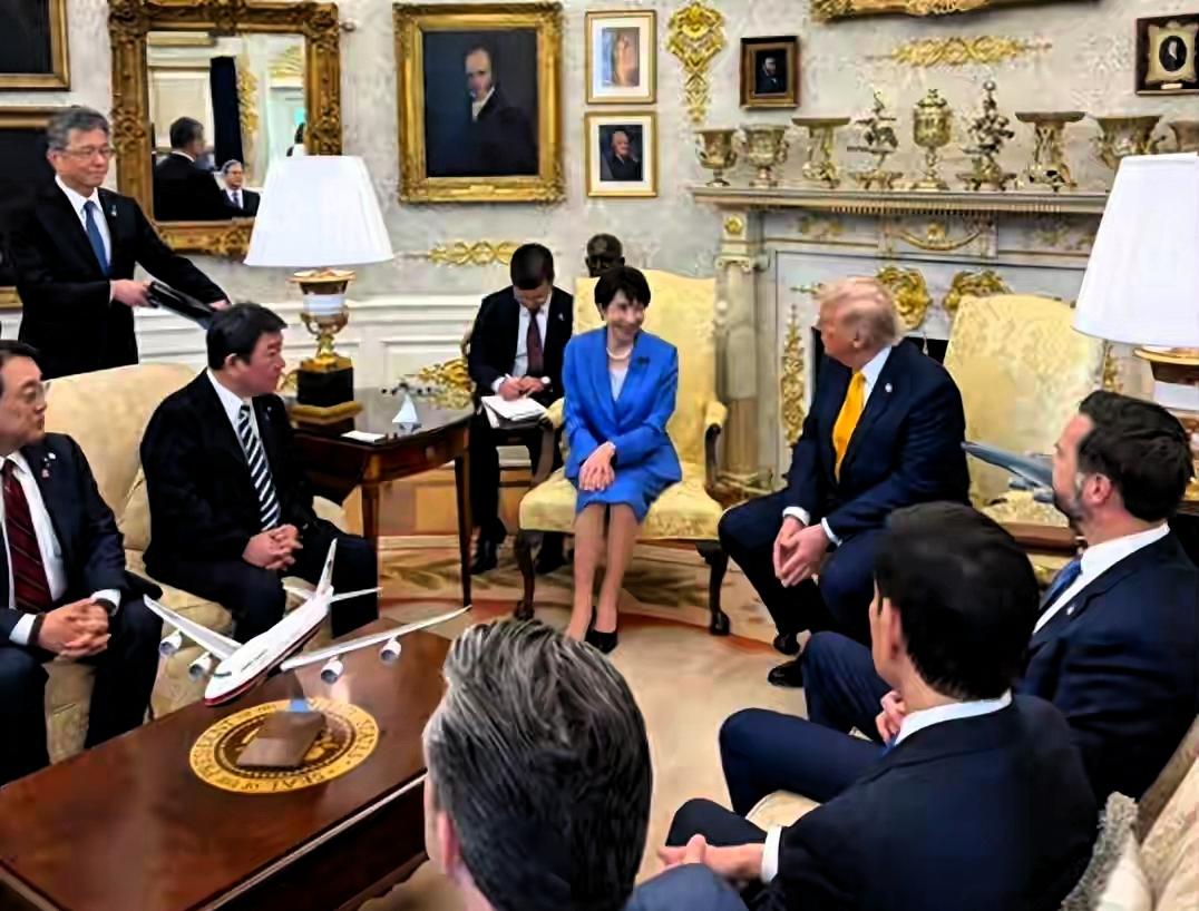 快讯！
特朗普敲打日本：为什么不跟我说说珍珠港！

高市早苗这次访美本该是欢天喜