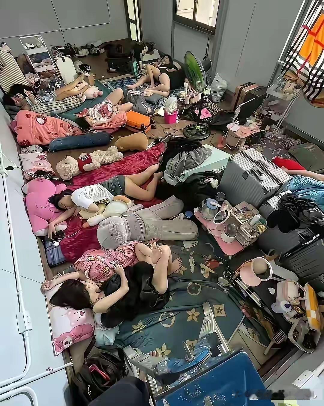 这样的宿舍真的让人……目瞪口呆！