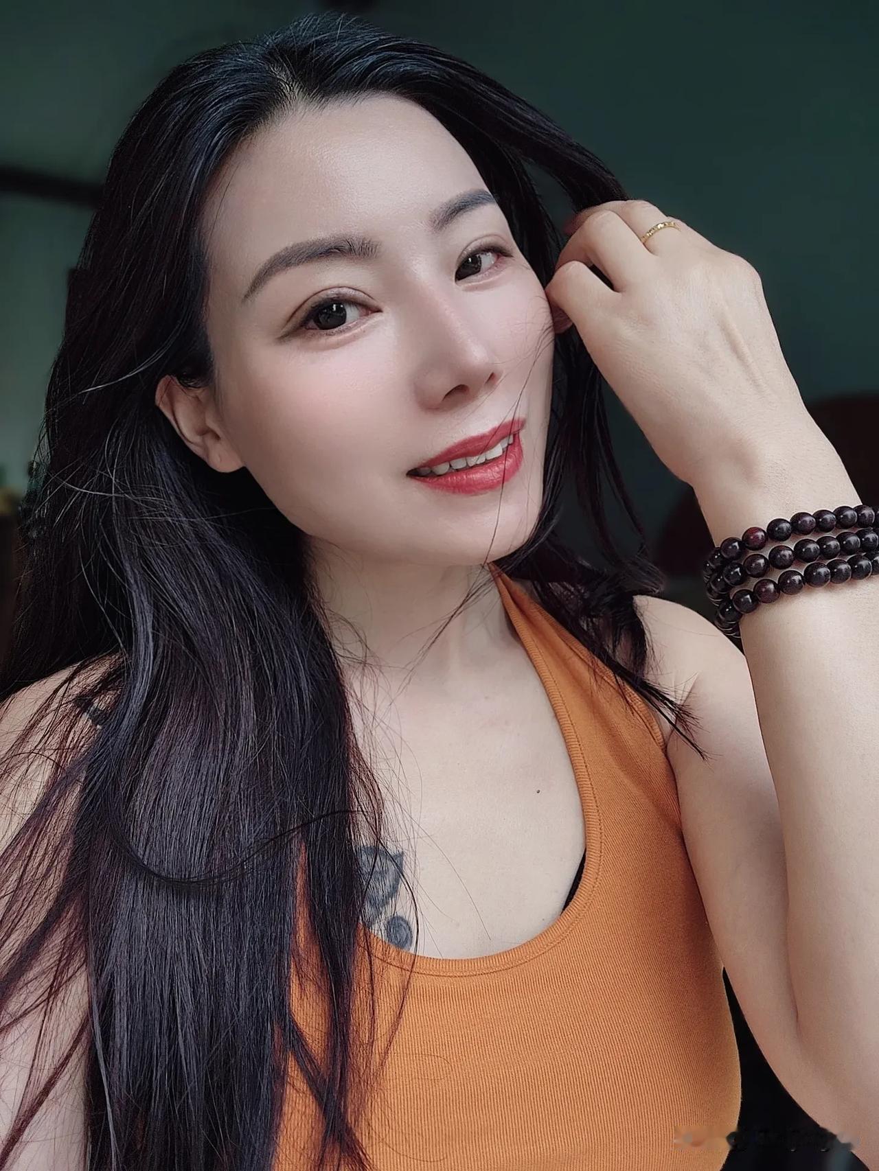 老家早上的天气真舒服呢，早安吖🌞阳光女人精致到老 爱拍照的女人最迷人 爱拍照爱
