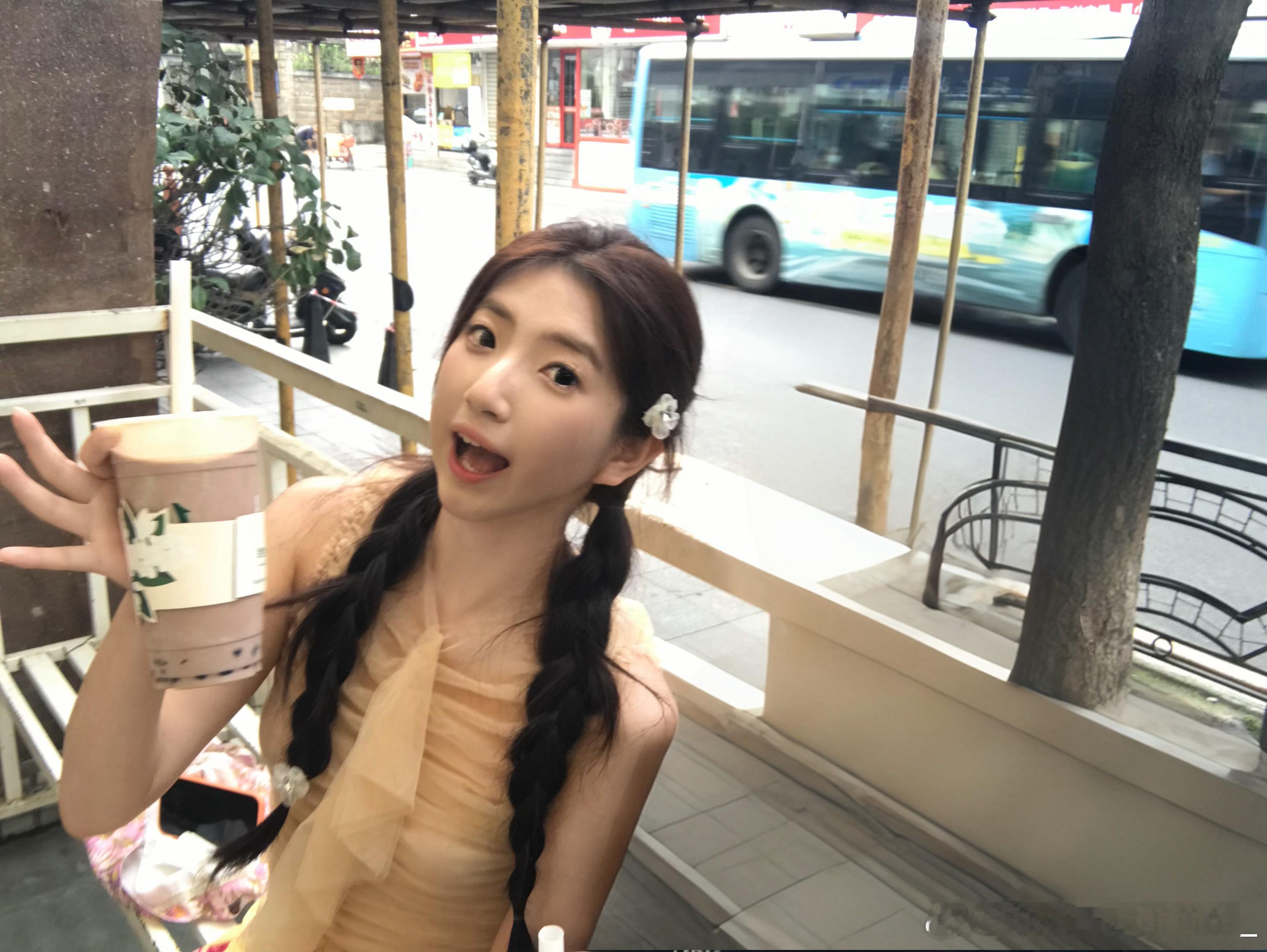 送你一朵小红花 ​​​