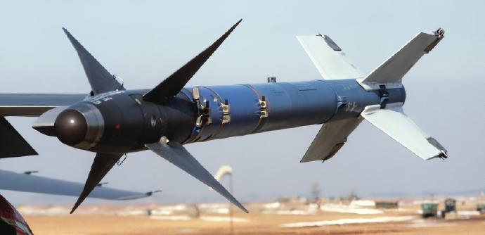 每天认识一件兵器 AIM-9“响尾蛇”导弹AIM-9“响尾蛇”（Sidewind