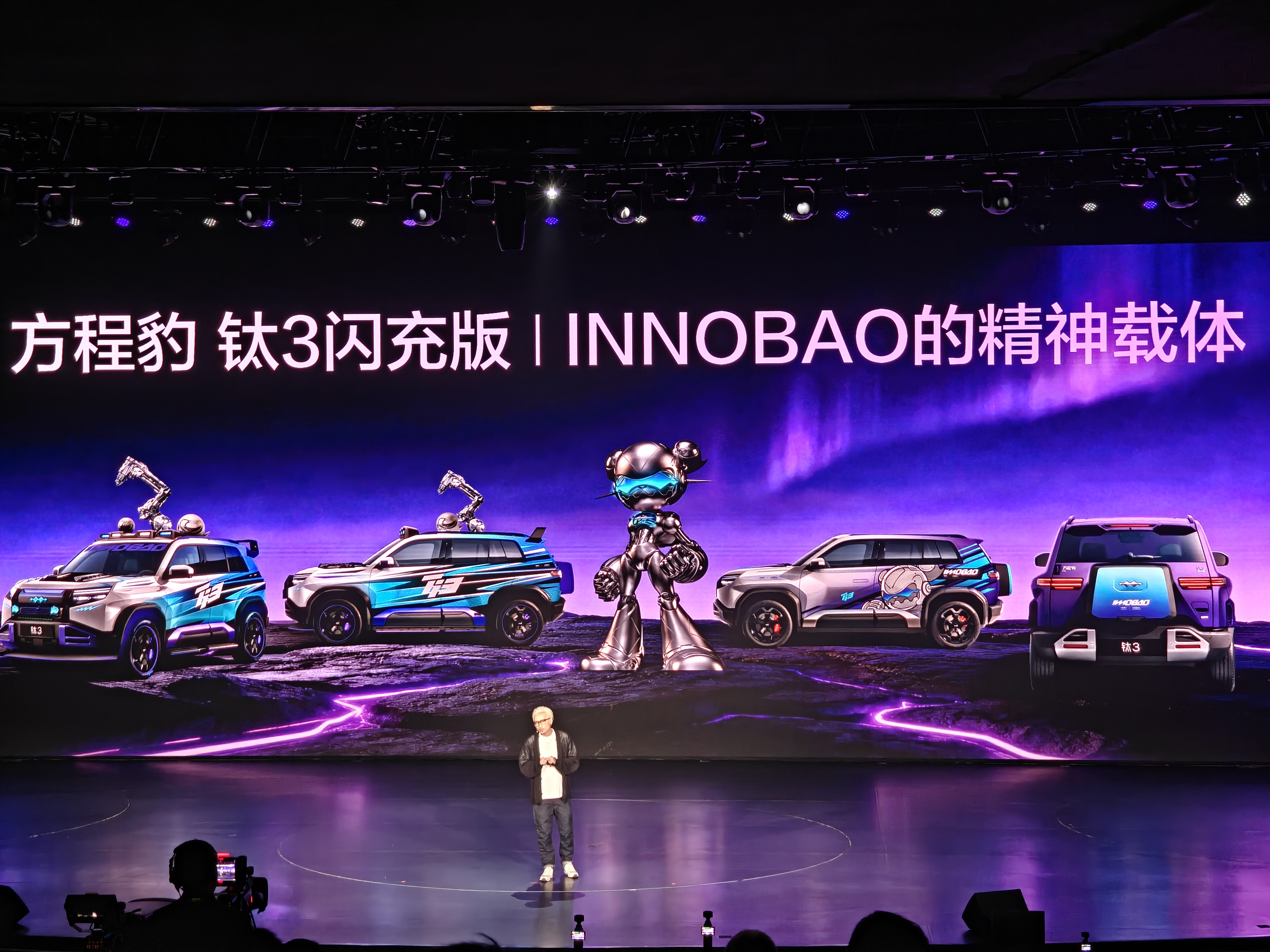 方程豹钛 3 打通任督二脉了!这车就是要玩出花样来就跟样机镜头一样要官方牵头多搞