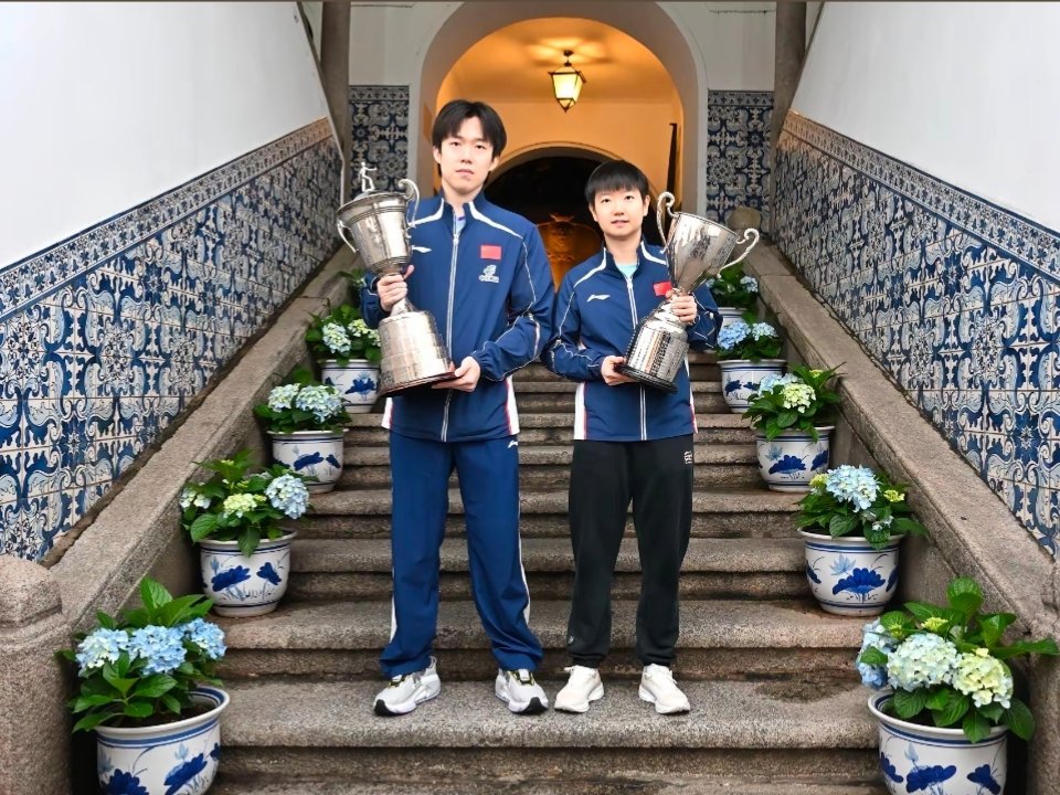 乒乓球王楚钦孙颖莎 不知道的以为王楚钦身高一米六，孙颖莎一米四呢，还好有颜值跟气