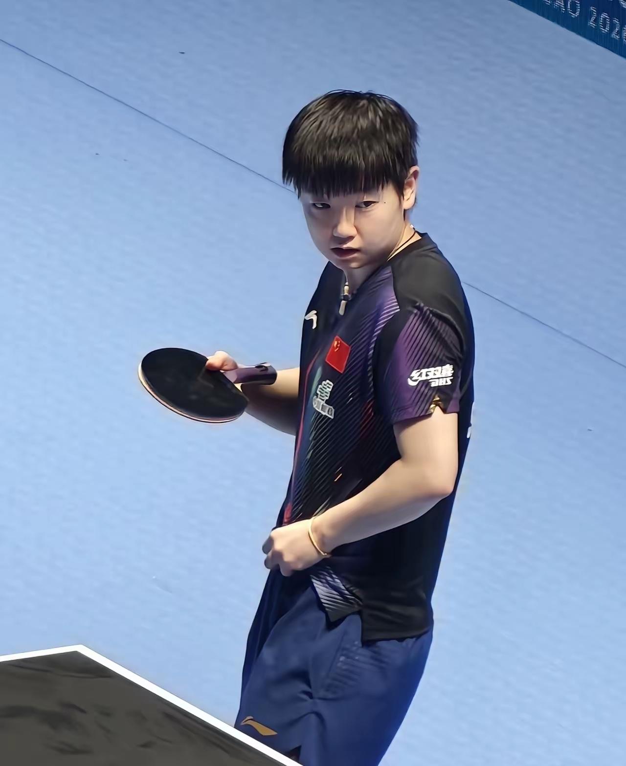 昨天孙颖莎对蒯曼的比赛，  
真的给我看无语了，  
不是因为她们打的不好，而是