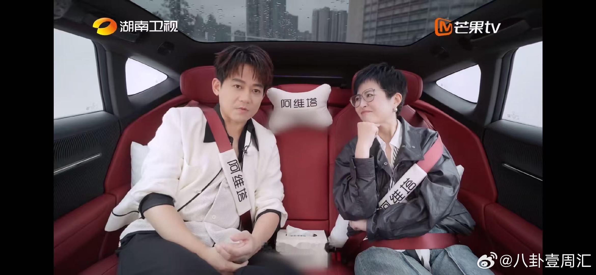  苏醒[超话]苏醒承认想要爆款歌湖南卫视背后 苏醒承认想要爆款歌，不是妥协，而是