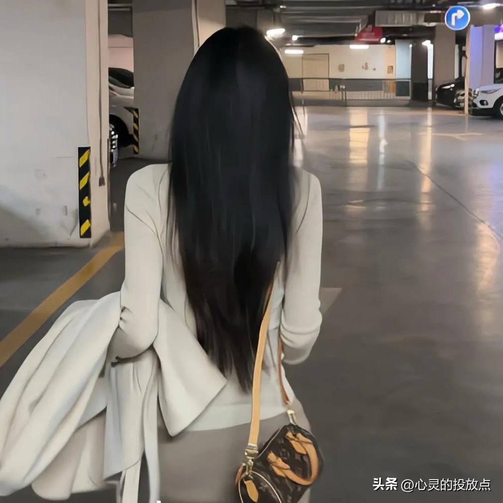 男人别不把自己老婆当回事

你以为她没人要，你以为她不够漂亮，你以为她比不上外面