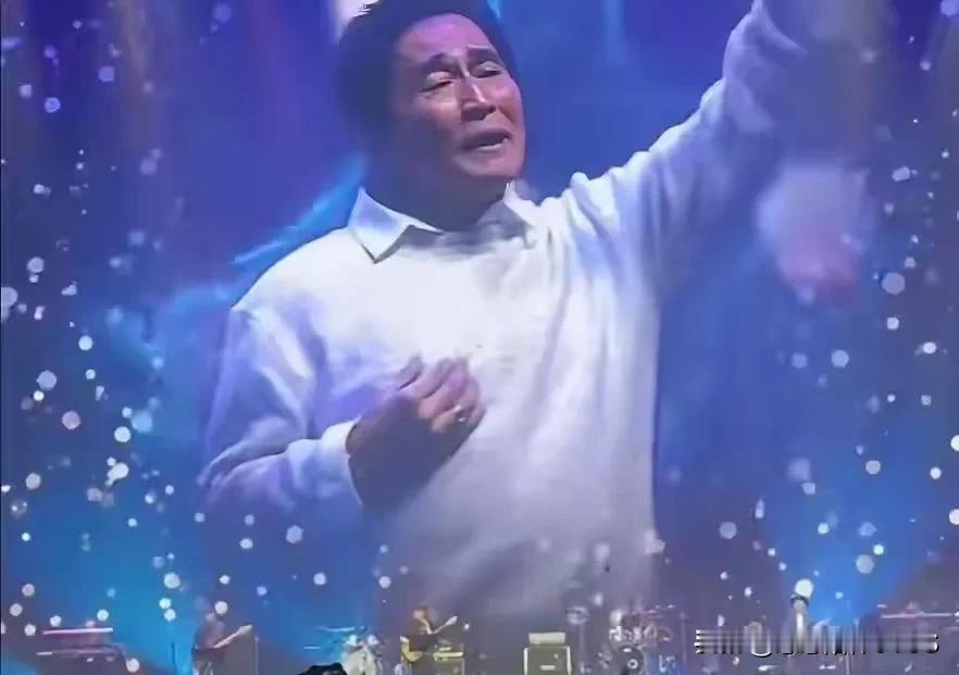 作为齐秦的粉丝，我感到很失望。虽然他的音乐才华无可否认，但近来他的实力似乎有所下