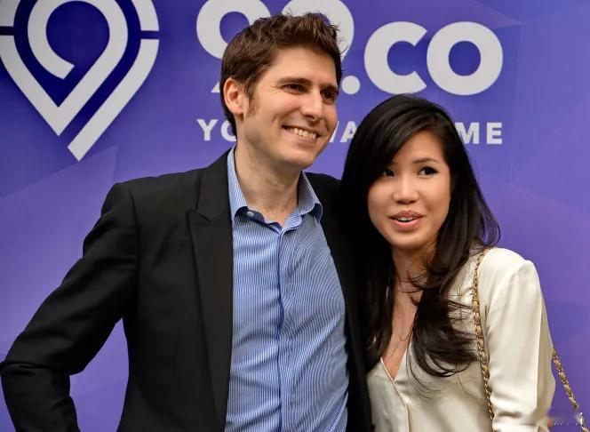 利物浦 印度钢铁大王米塔尔的女婿巴蒂亚、脸书联合创始人萨沃林及其妻子、亚马逊创始