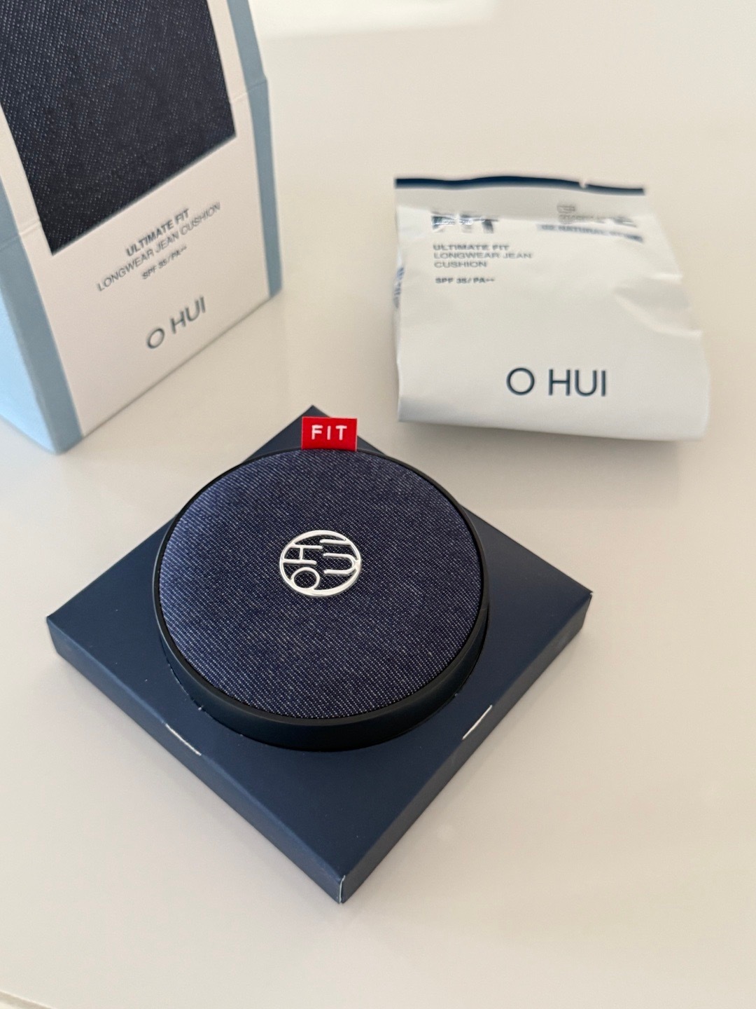 挖到宝藏欧蕙气垫一开始是被牛仔包装所吸引 很有质感上脸非常服帖 特别自然奶油肌 