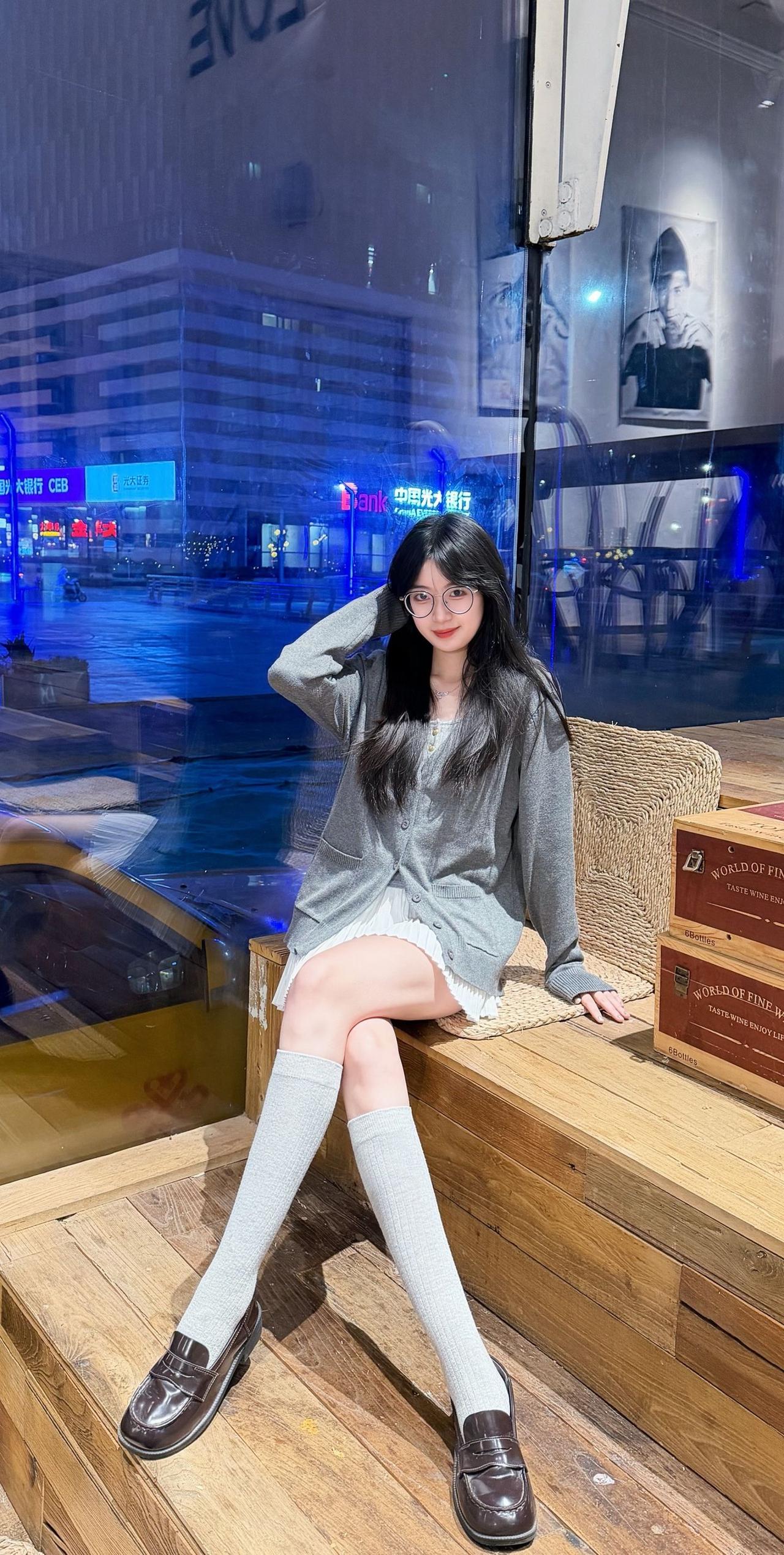 晒图笔记大赛少女感穿搭的精髓是什么 分享美女穿搭服饰