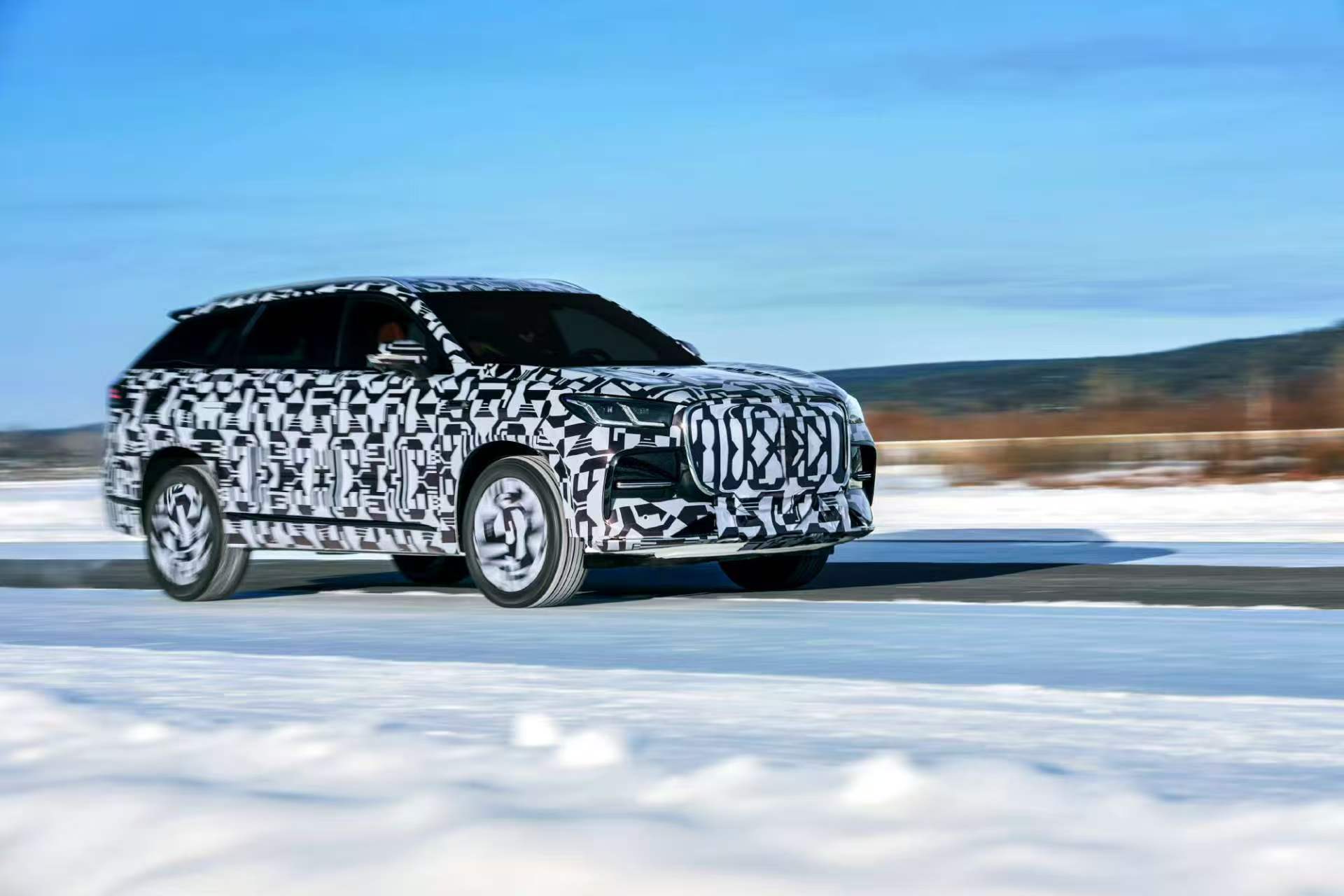 全新一代瑞虎9冬测谍照首曝极寒雪地也拦不住瑞虎9的脚步！20%对开坡道直接登顶，