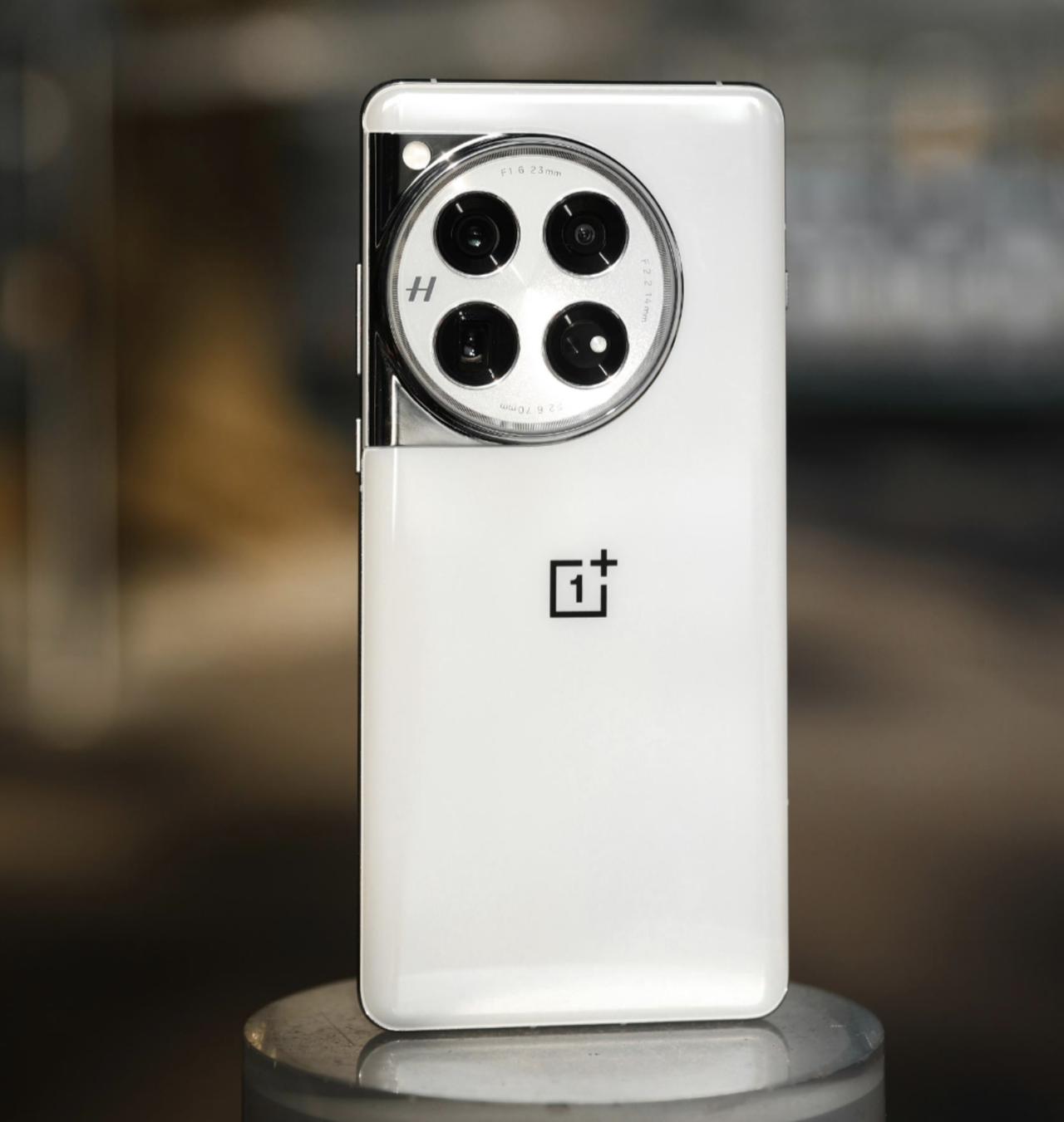 4799元起？谁给一加的勇气？[惊呆]一加12也快要发布了，配置啥的也基本曝光了