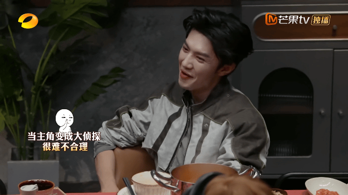 大张伟在音乐剧被人喊闭嘴真的被大张伟笑到捶床！第一次看音乐剧就沉浸式大合唱，惨遭