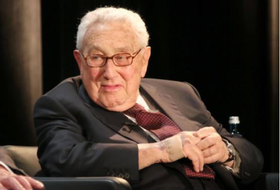 万万没想到，基辛格竟然预言俄乌最先耗干的不是俄乌美，而是一个意想不到的国家？
 