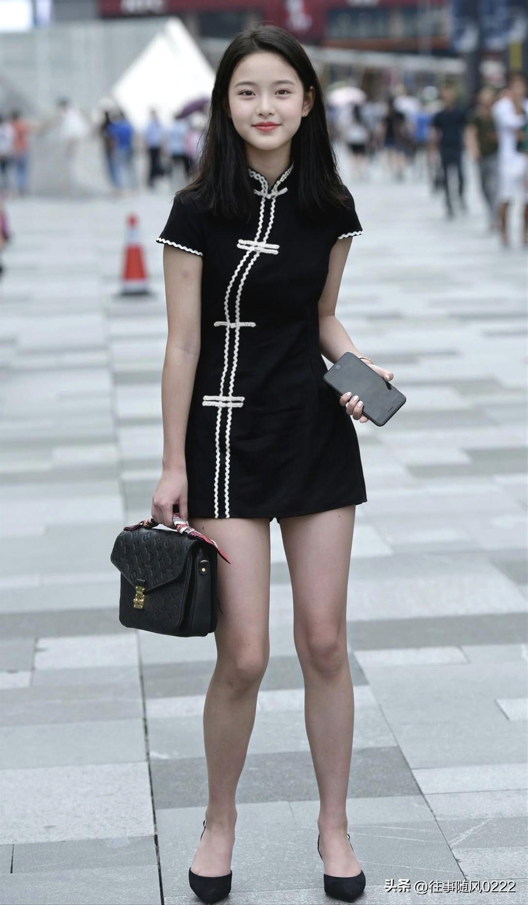 优雅黑裙少女，都市时尚气息