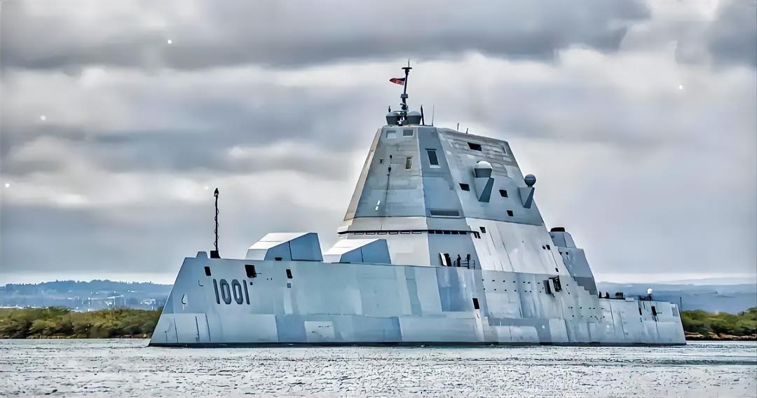 美国海军近几十年在军事装备领域一直在试错，像福特级航母、朱姆驱逐舰、滨海战斗舰，