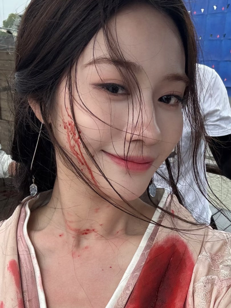 百花杀世子做男做女都精彩果然好看的人完全不挑造型！这么好看，我真的没招了 